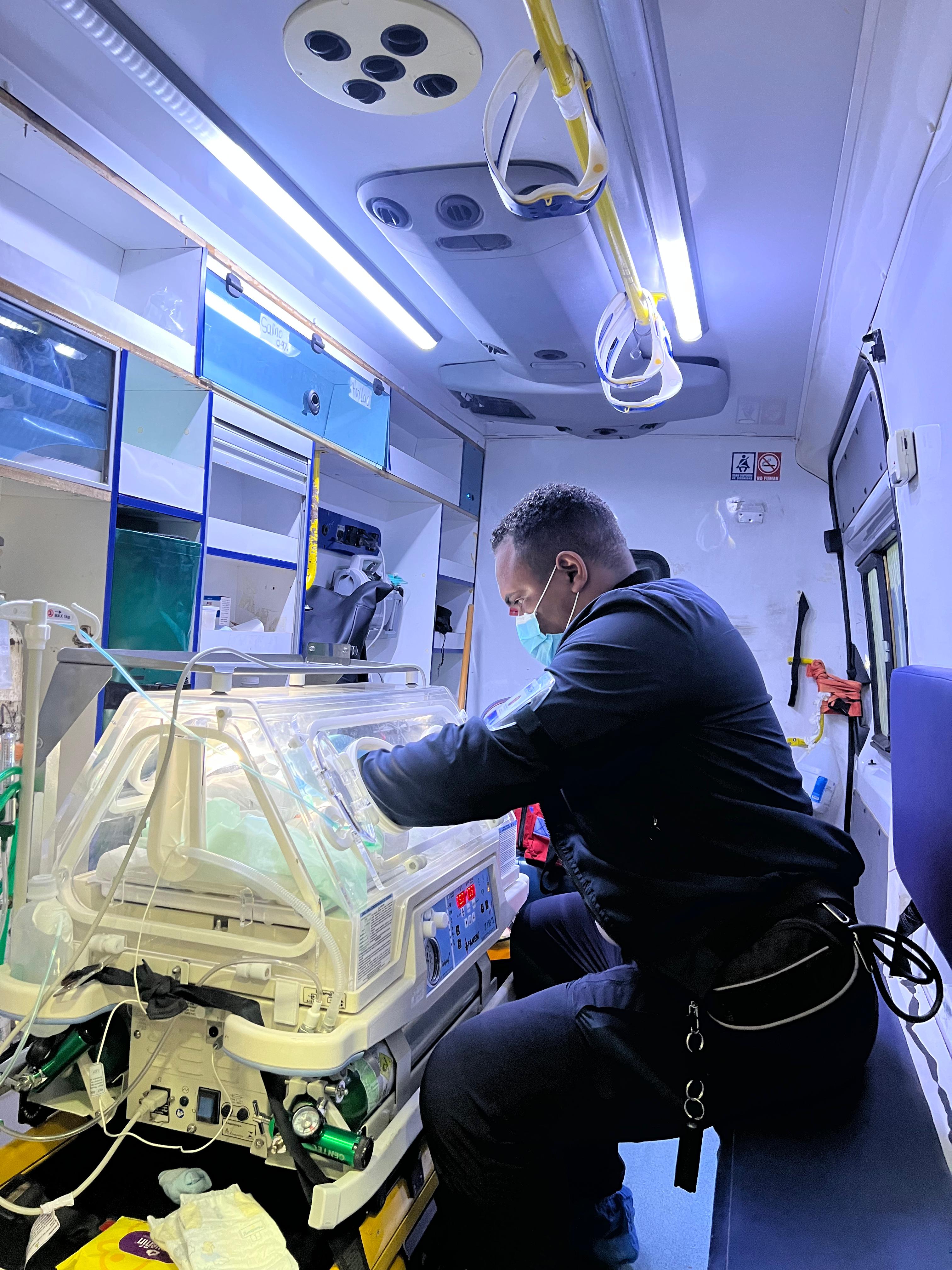DAEH realiza traslado de recién nacido con síndrome de distrés respiratorio